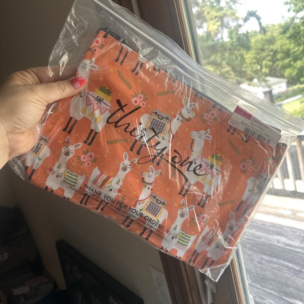 Thirty-One - Zipper Pouch - LLAMA-RAMA - NWT